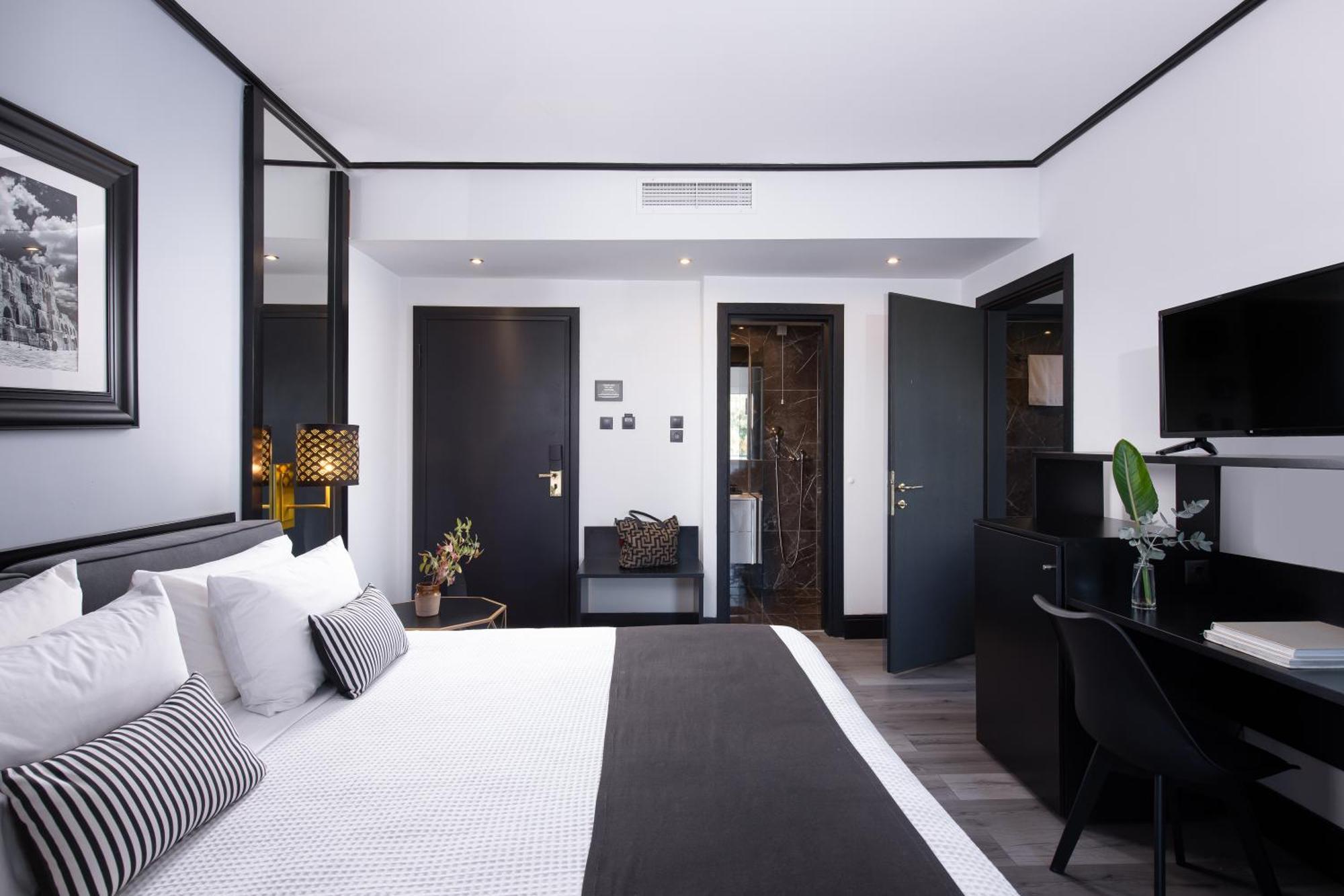 Athenian Riviera Hotel& Suites Extérieur photo