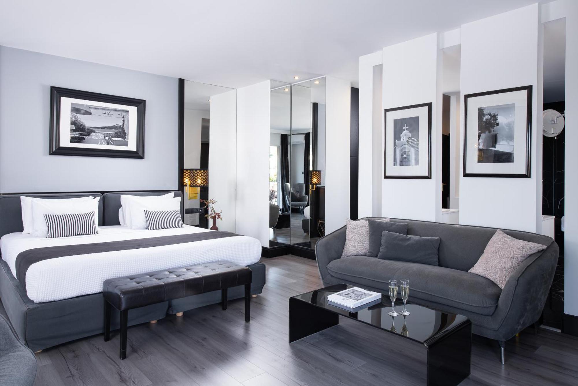 Athenian Riviera Hotel& Suites Extérieur photo