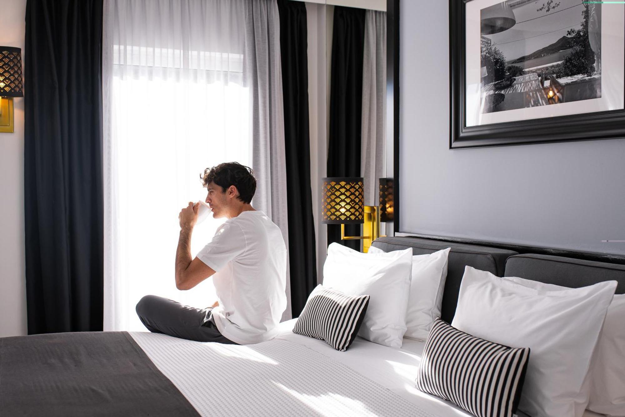 Athenian Riviera Hotel& Suites Extérieur photo